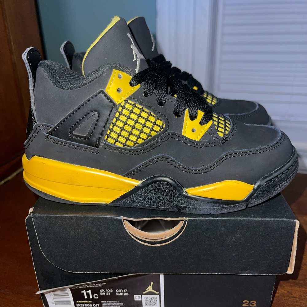 Jordan retro 4